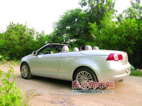 大众eos敞篷跑车 大众eos敞篷跑车维修贵吗