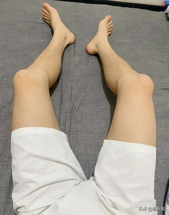 皮鞋白袜帅哥微博 只喜欢皮鞋白袜微博