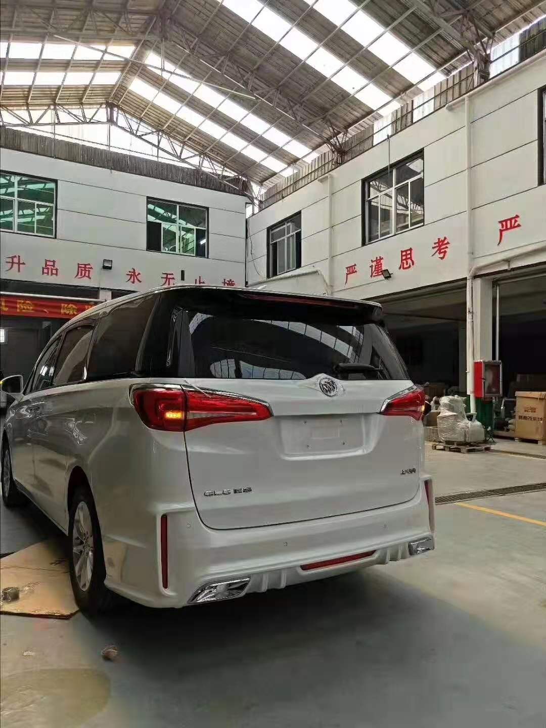 别克gl8喷涂 别克商务车gl8刮蹭喷漆
