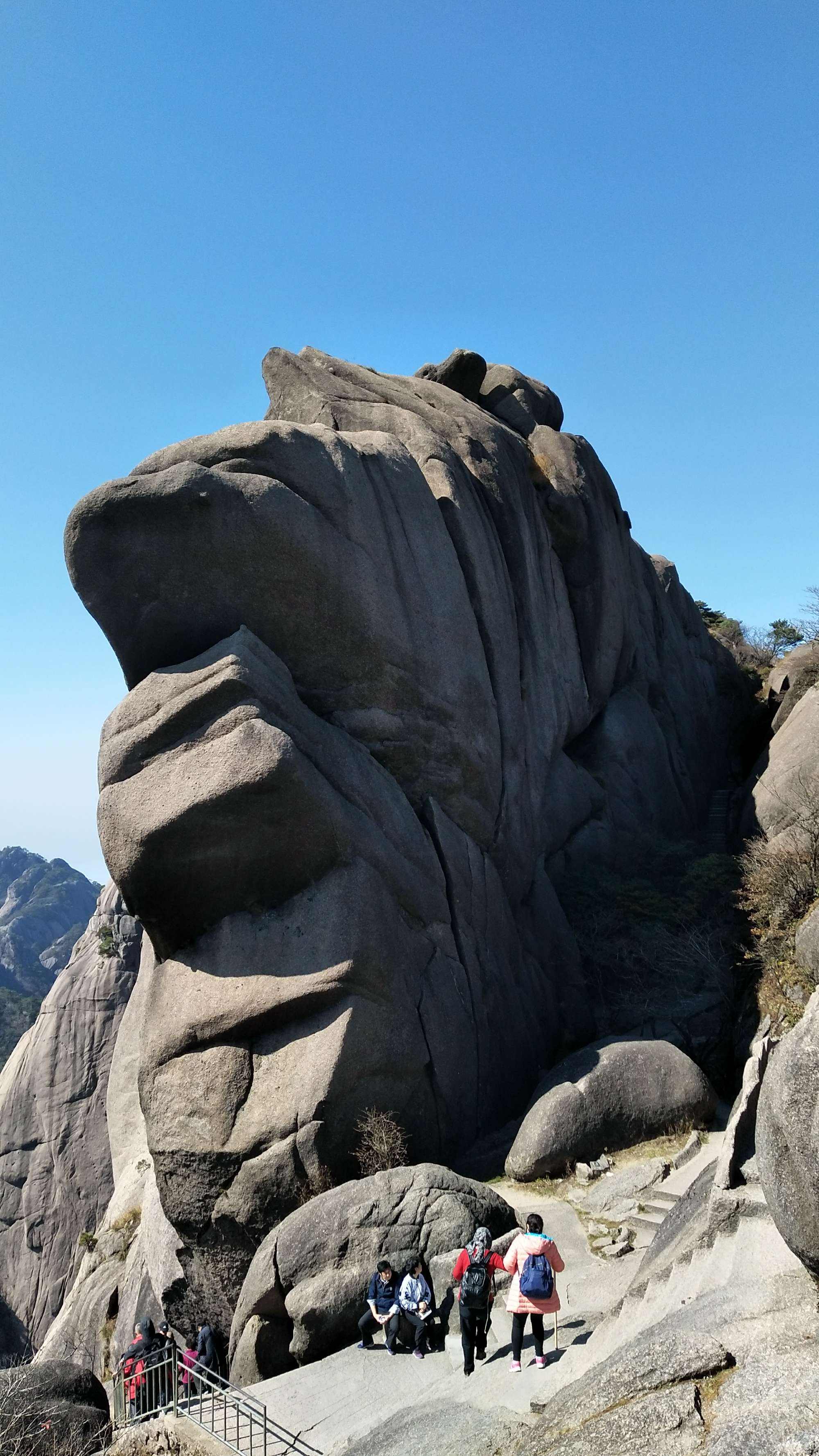 黄山巨石图片 黄山的巨石长什么样