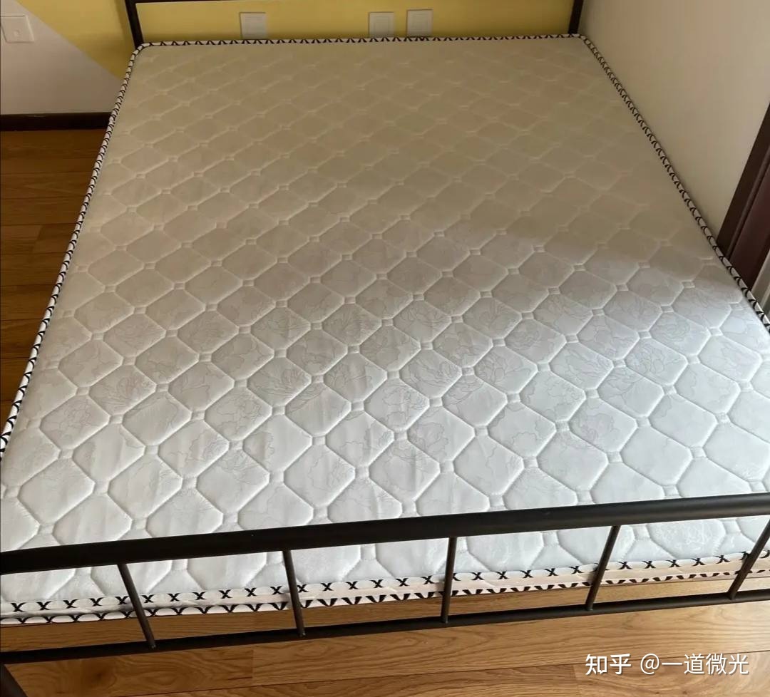 两个床垫叠加 两个床垫叠加效果图