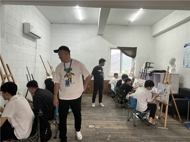 咸阳美术培训学校 咸阳少儿美术培训哪家好
