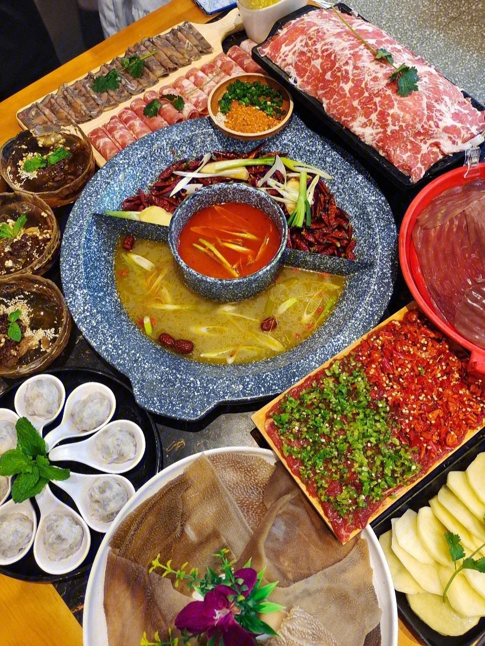 昆明24小时营业火锅 昆明24小时营业火锅店有哪些