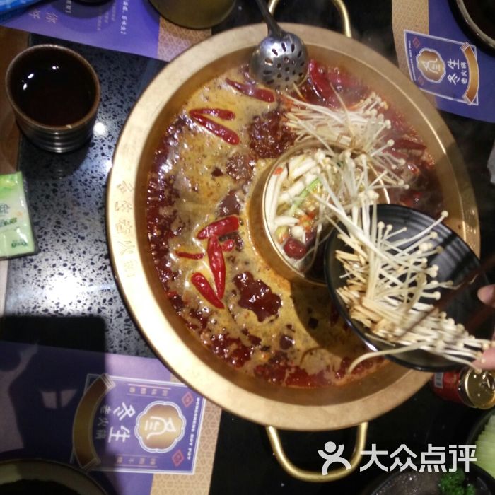 冬生老火锅 冬生老火锅和佩姐火锅