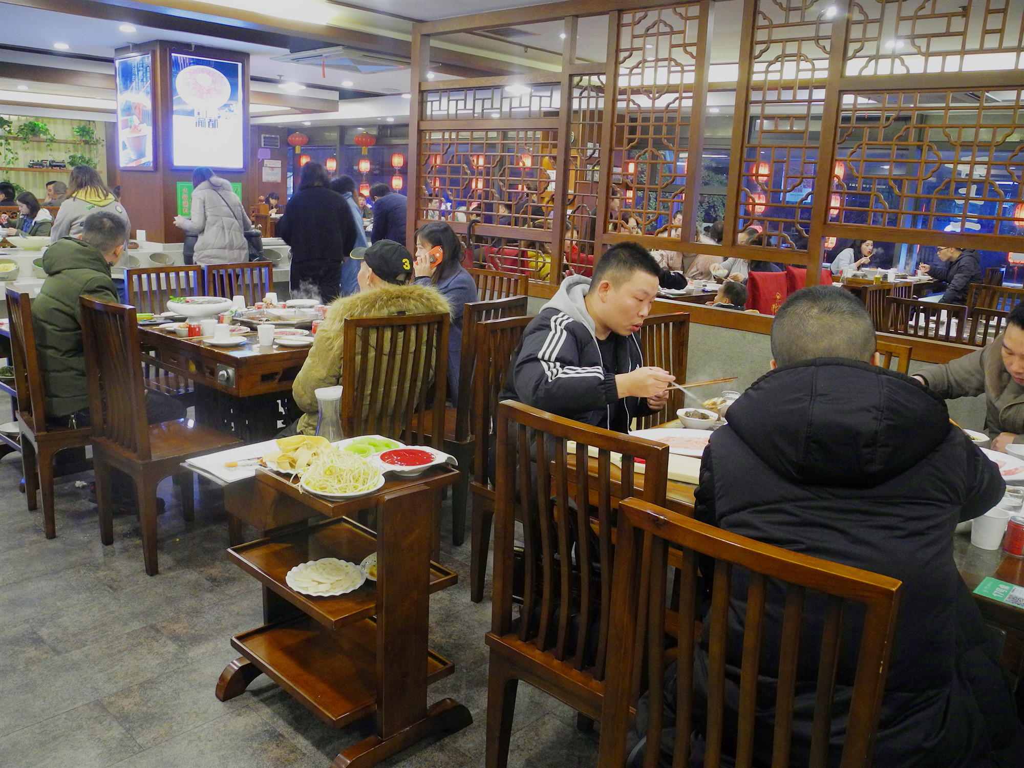 新郑老渝都火锅电话 老渝都火锅溱水路店怎么样