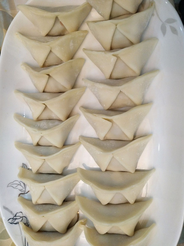 最简单的水饺包法 最简单的水饺包法图片