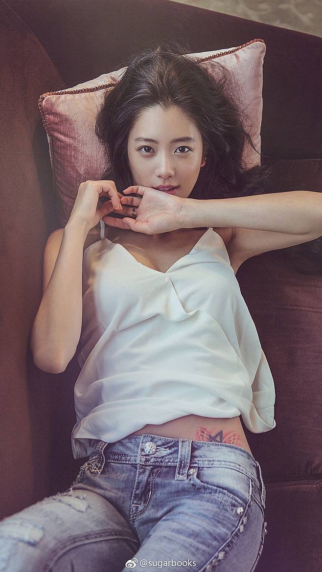 李成敏手机墙纸 李成敏手机墙纸图片