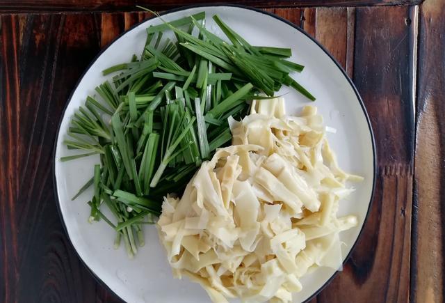 韭菜水饺属于发物吗 猪肉韭菜水饺是发物吗