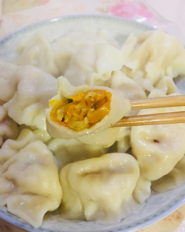南瓜水饺皮的做法 南瓜皮饺子的做法窍门
