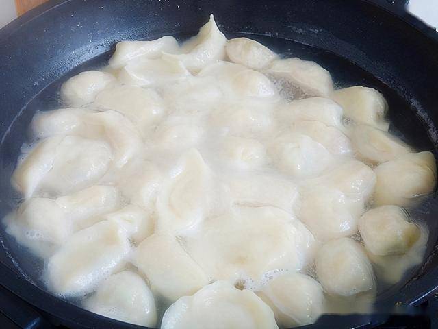 水饺怎么看熟不熟 水饺怎么看熟不熟透