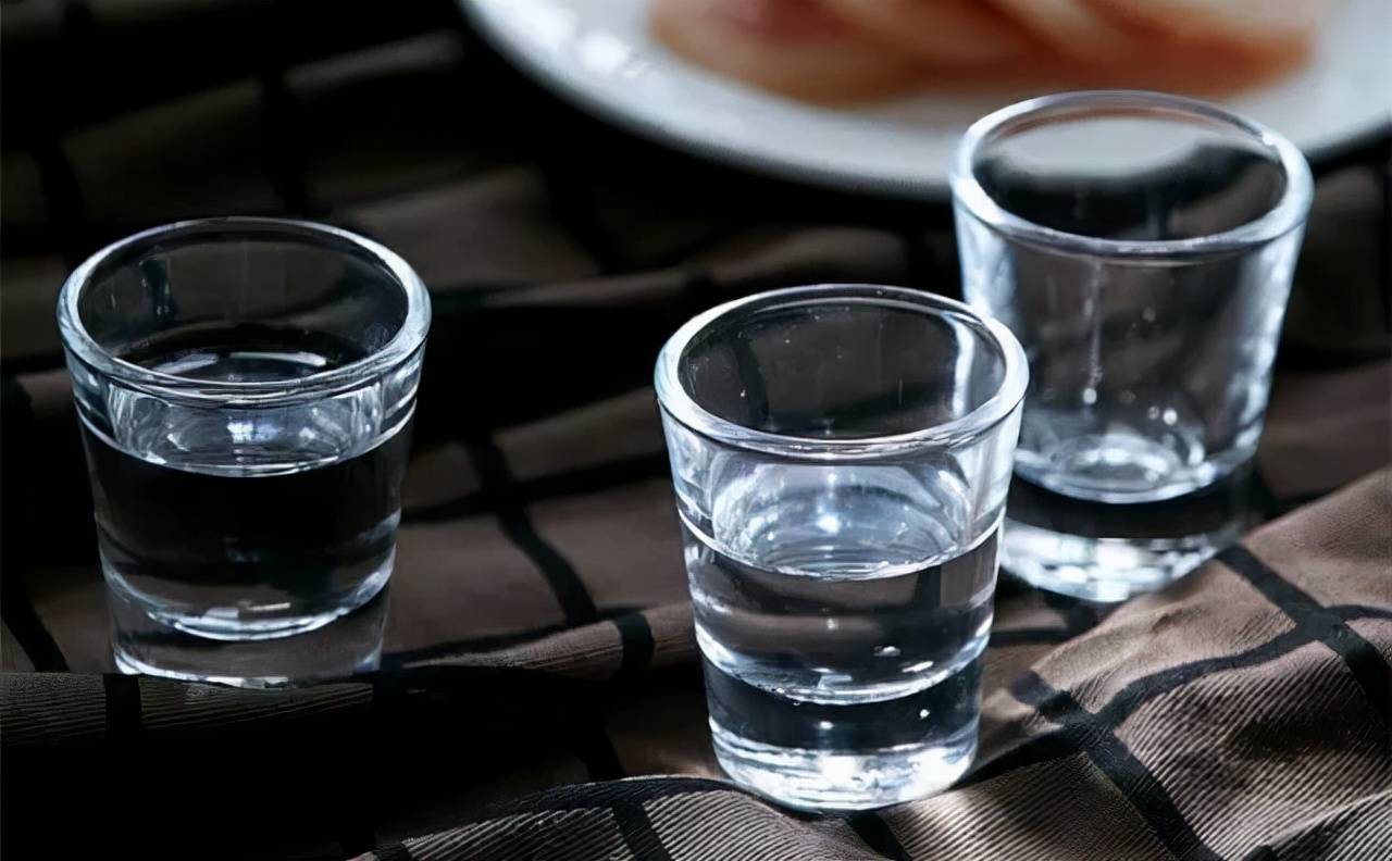 白酒漱口治口腔溃疡 白酒漱口治口腔溃疡嘛