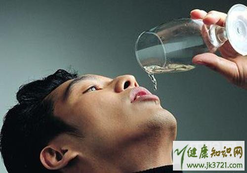 喝了白酒如何解酒 喝了白酒如何解酒快一点