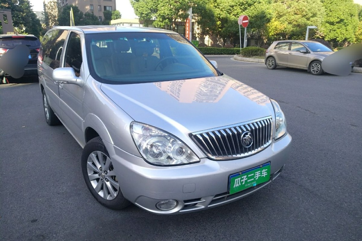 别克gl8商务车2014 别克gl8商务车2014款30绿本发动机写这LFW什么意思