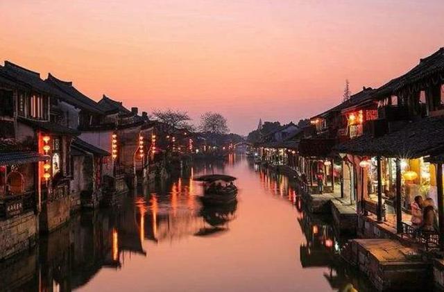中秋和国庆去哪旅游合适 中秋和国庆去哪旅游合适呢