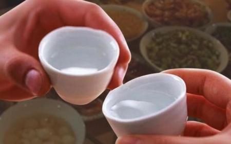 来月经能不能喝白酒 来月经喝白酒可以吗?