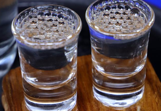 来月经喝白酒好吗 来月经喝白酒好吗?