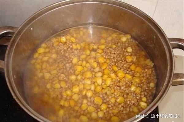 白酒泡米钓鱼怎样 钓鱼白酒泡白米有用吗