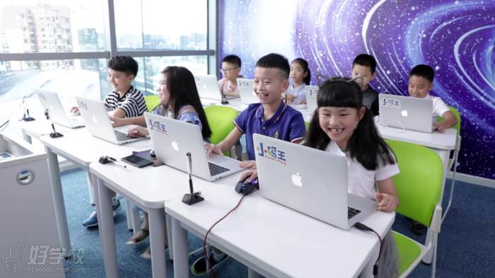 少儿编程开业场地布置 