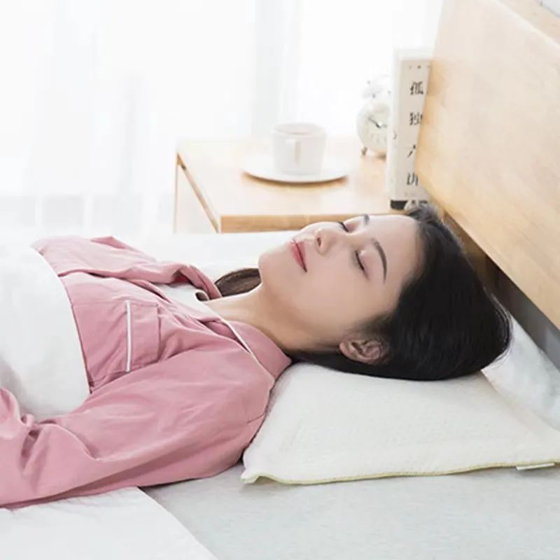 驼背应该睡多高枕头合适 驼背应该睡多高枕头合适男生