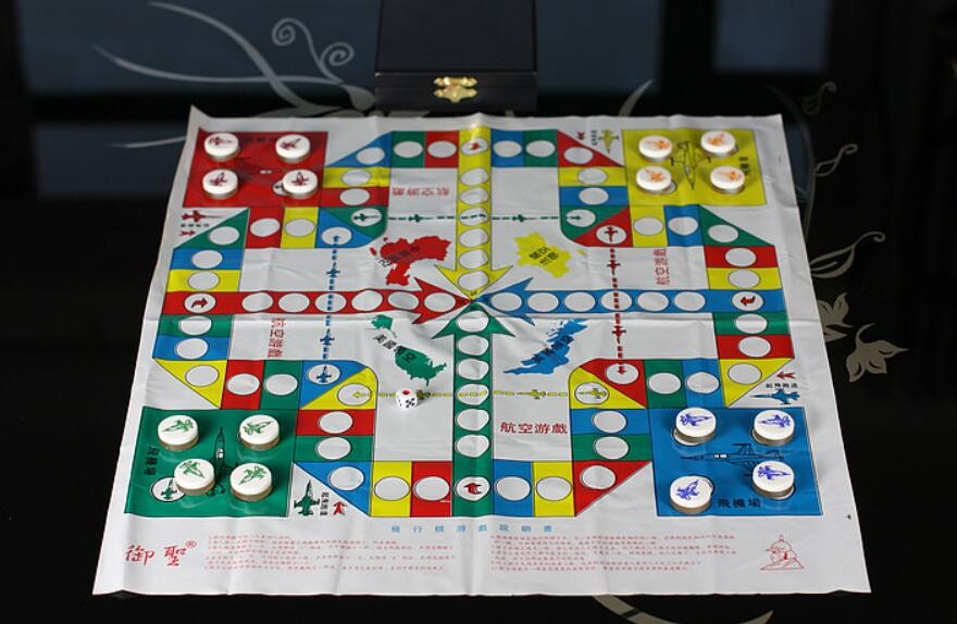 掷色子玩飞行棋怎么玩 掷色子玩飞行棋怎么玩的