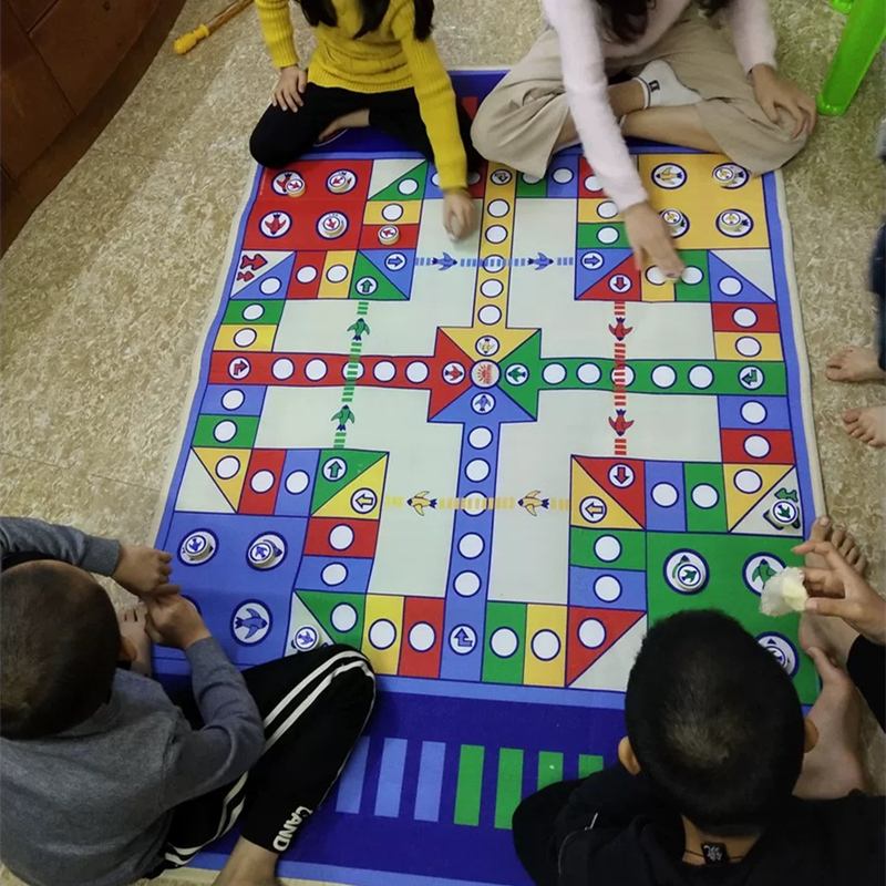 玩飞行棋的人物怎么画 玩飞行棋的人物怎么画的 玩飞行棋的人物怎么画 玩飞行棋的人物怎么画的