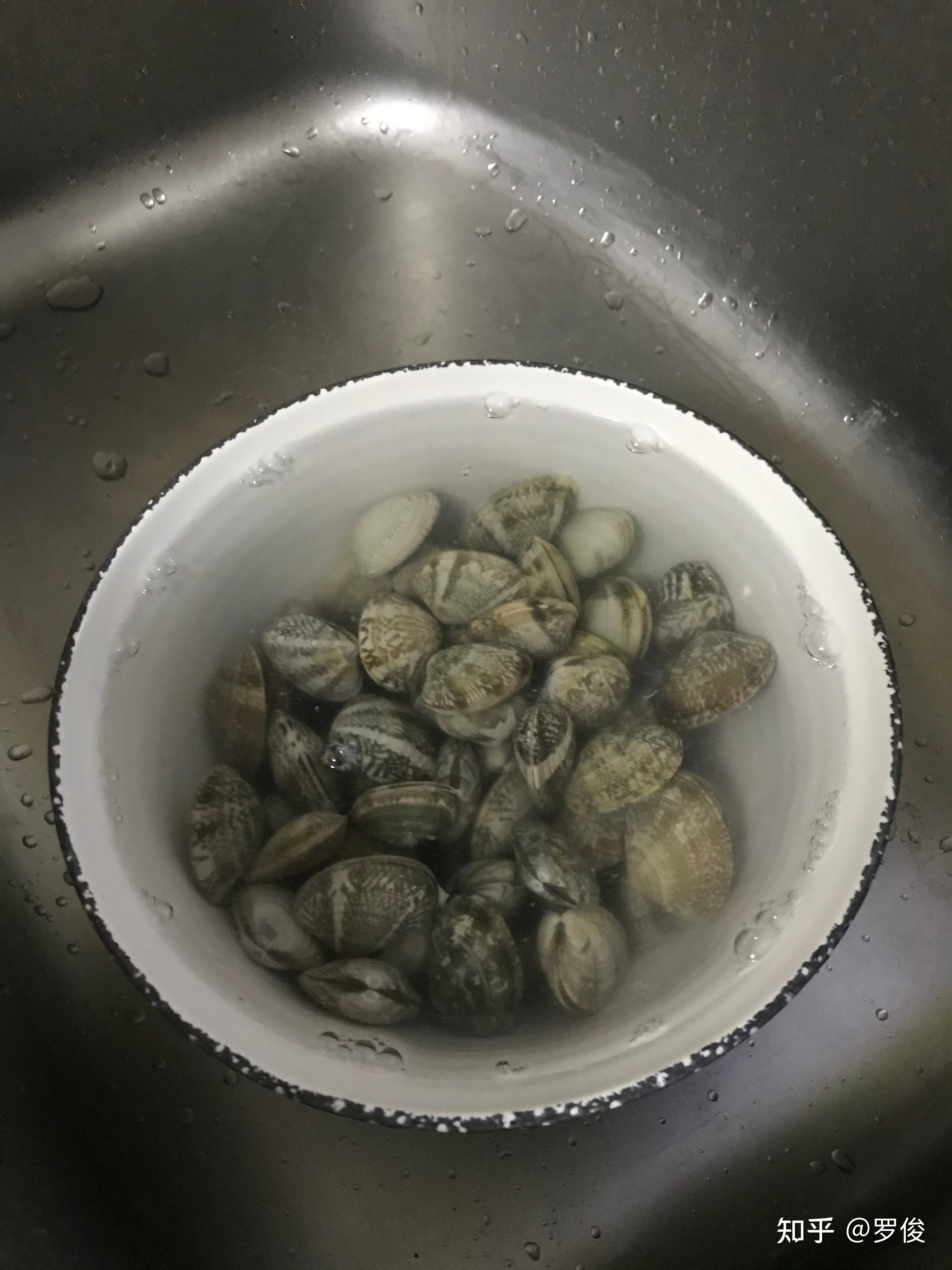 花甲酱料加麻酱怎么做才好吃 花甲酱料加麻酱怎么做才好吃窍门