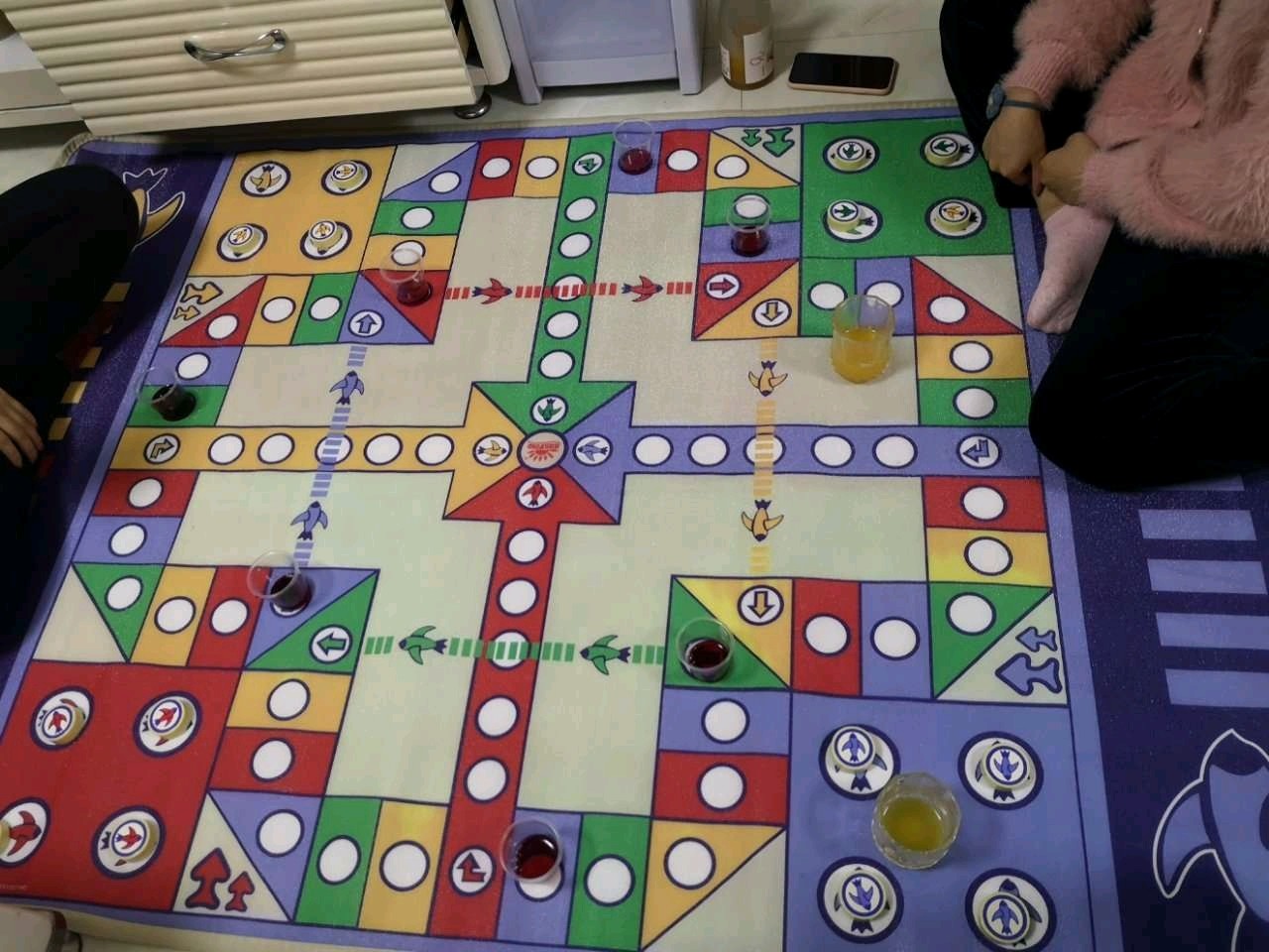 猴子怎么玩飞行棋 猴子怎么玩飞行棋视频教学