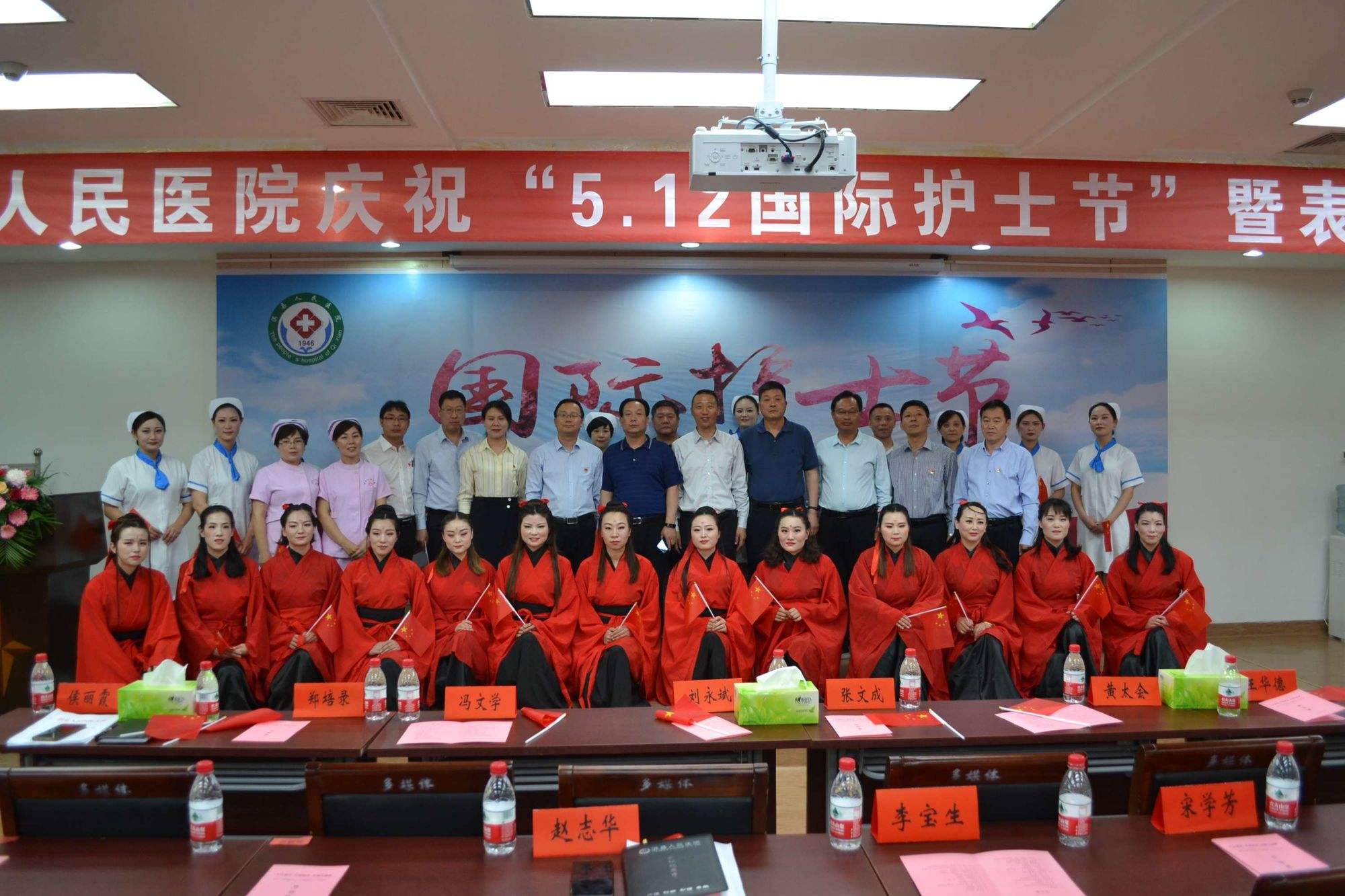 晚会总监制是做什么的e 晚会总监制 总策划 总导演