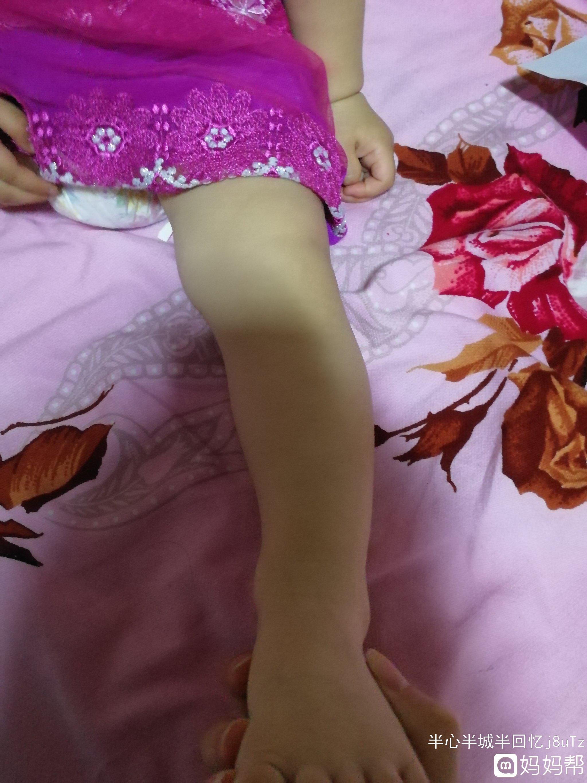 婴儿几个月腿能伸直 婴儿几个月腿能伸直抬起来