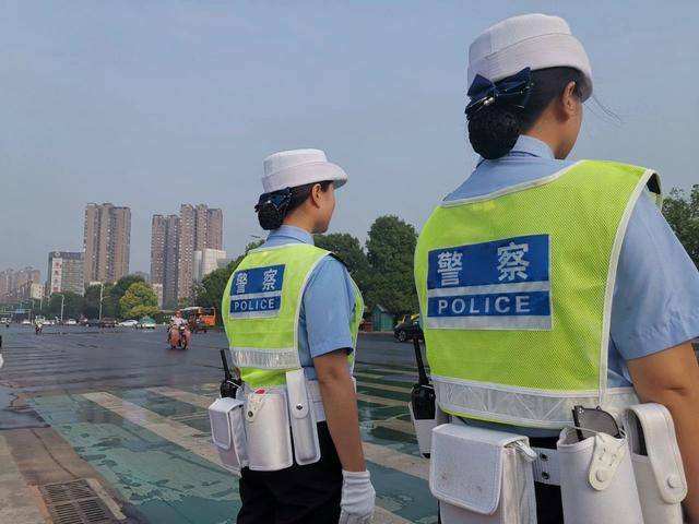 怎样看警服合不合适(怎样看警服合不合适穿)